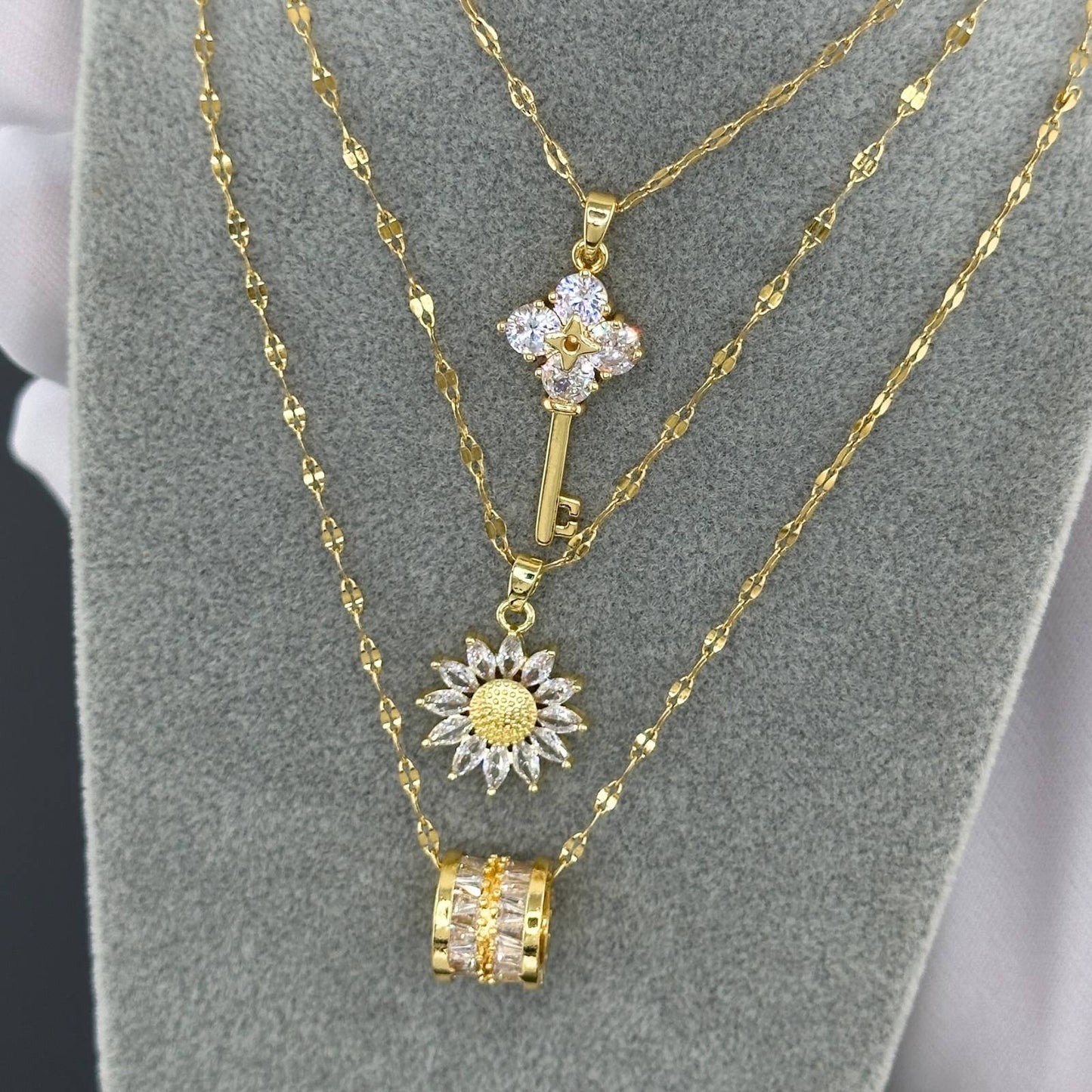 18K gold plated Stainless steel Flower necklace, Intensity 87355-0